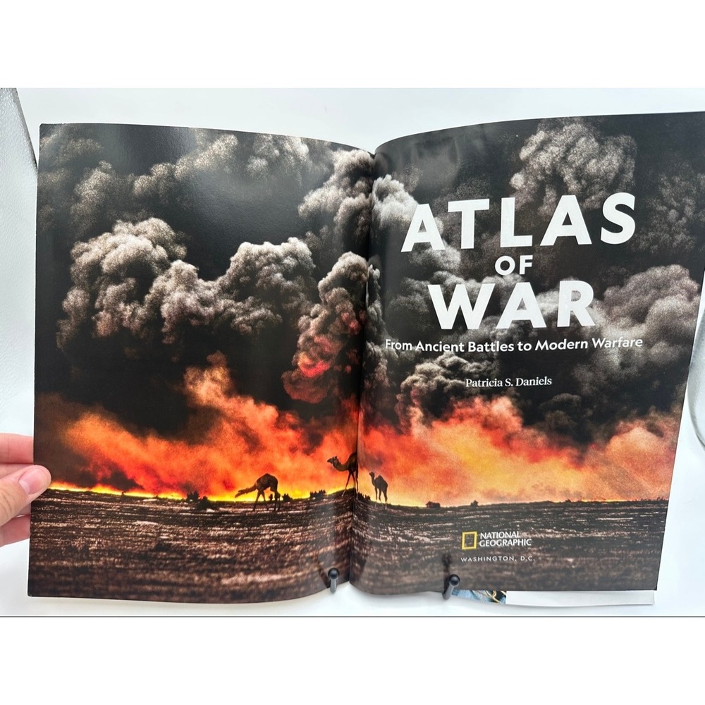 National Geographic Atlas of War 2020 Special Magazine 16 Maps Inside - Picture 5 of 5